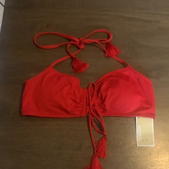 Michael Kors Cruise 2017 red Bikini lalter Top
Size medium - Picture 3 of 8